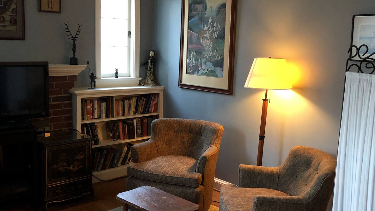 Bethesda Apartment | Fine Art and Garden Views near Bethesda metro