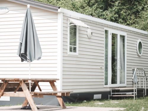 Olloy-sur-Viroin Ski Chalet | Fine chalet with microwave located in the Ardennes