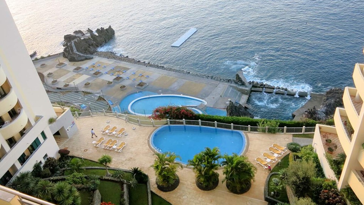 Sao Martinho Apartment | Finest Rentals - Beachfront Penthouse (Funchal)