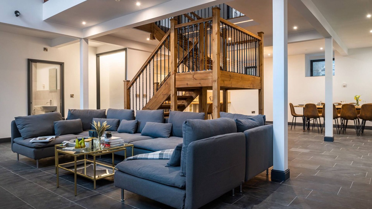 Rhiwbryfdir House | Finest Retreats | Capel Salem