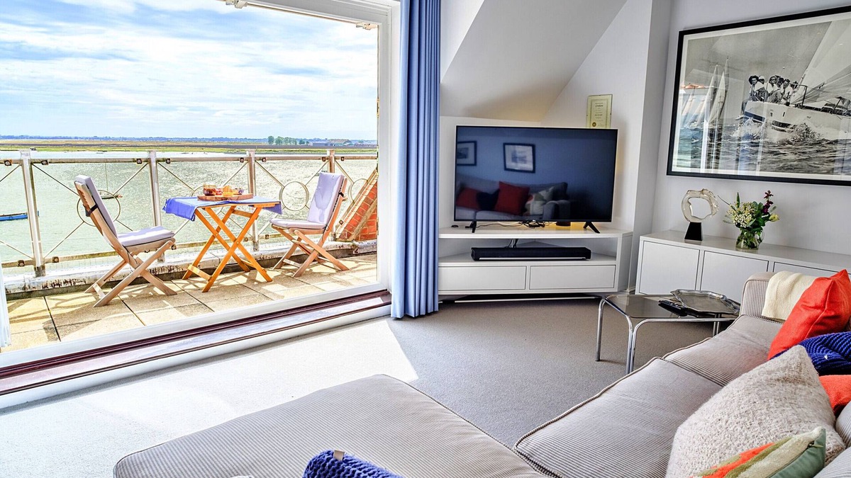 Burnham-on-Crouch Apartment | Finest Retreats | Kings Wharf