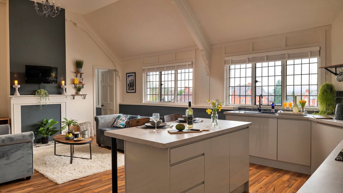 Llandrindod Wells Apartment | Finest Retreats | Sunnycroft Penthouse