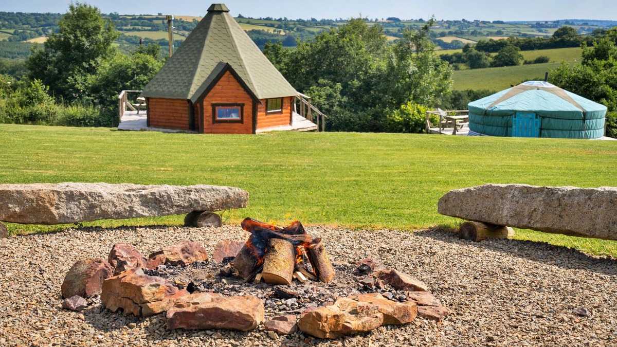 Okehampton Apartment | Finest Retreats | Authentic Mongolian Yurt