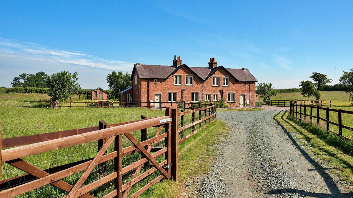 Halfway House Cottage | Finest Retreats | Fox and Hare