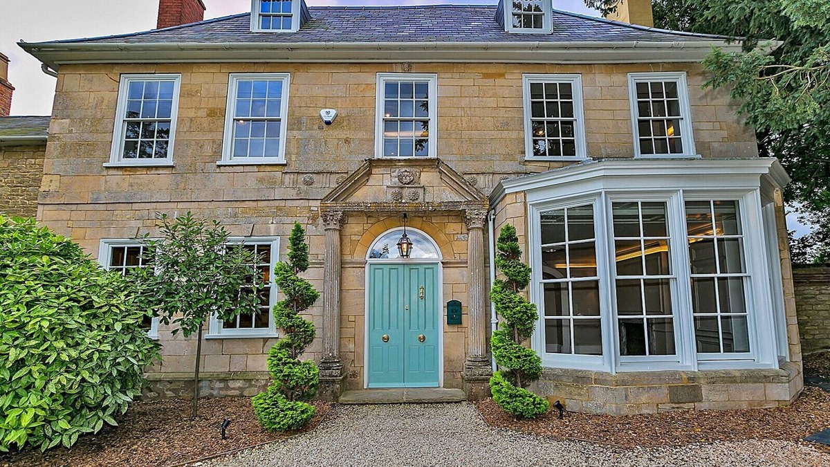 Yardley Gobion House | Finest Retreats - Ttich Manor Retreat