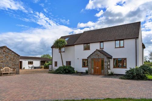 Lympsham House | Finest Retreats - Stone Bow Farmhouse