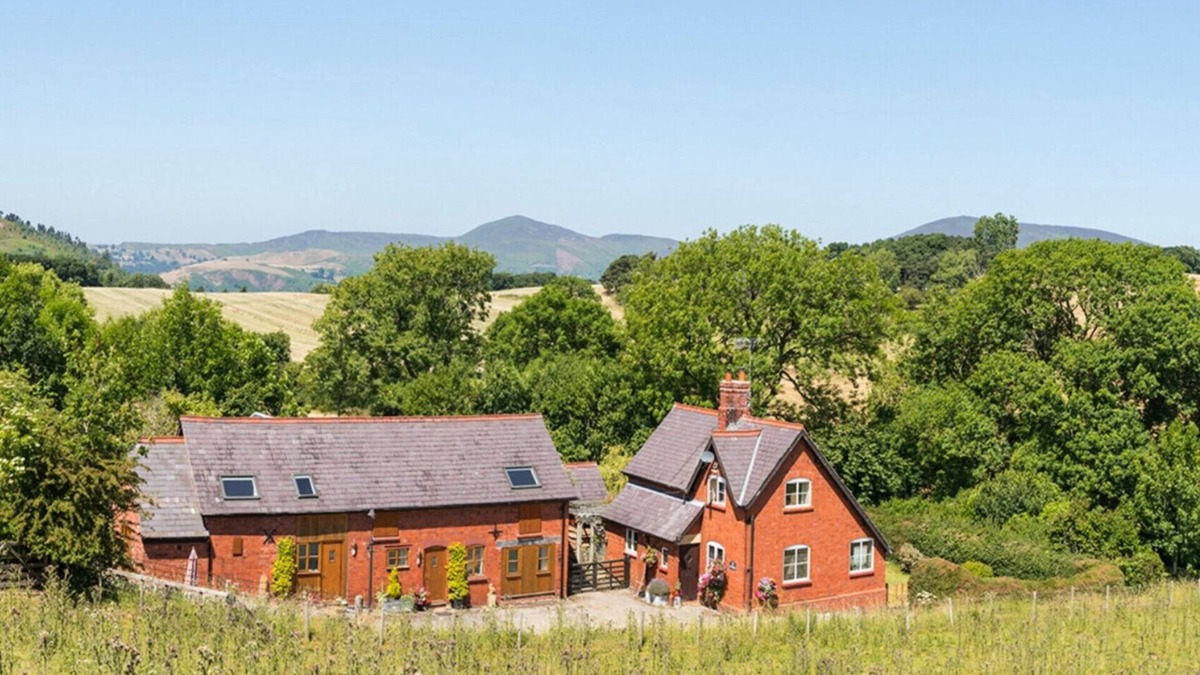 Llangollen Cottage | Finest Retreats | Llangollen Cottage