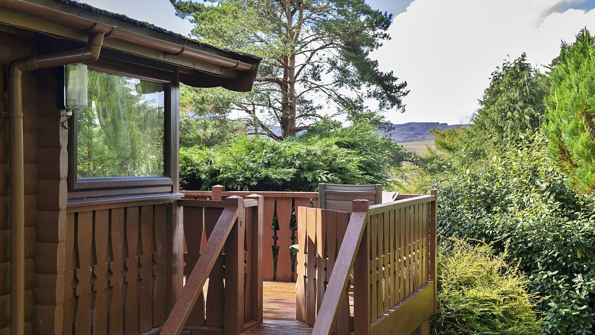 Bronaber Cabin | Finest Retreats | Mountain View