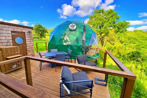 Chiddingstone Hoath Ski Chalet | Finest Retreats - Scotney Luxury Dome