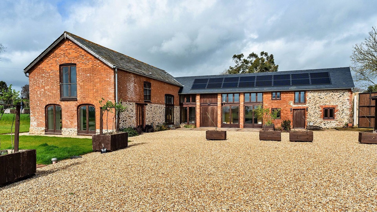 Westcott House | Finest Retreats | Shoots Barn