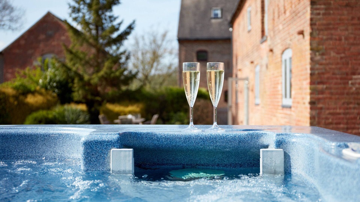 Dalbury Lees Cottage | Finest Retreats | Sunshine Cottage