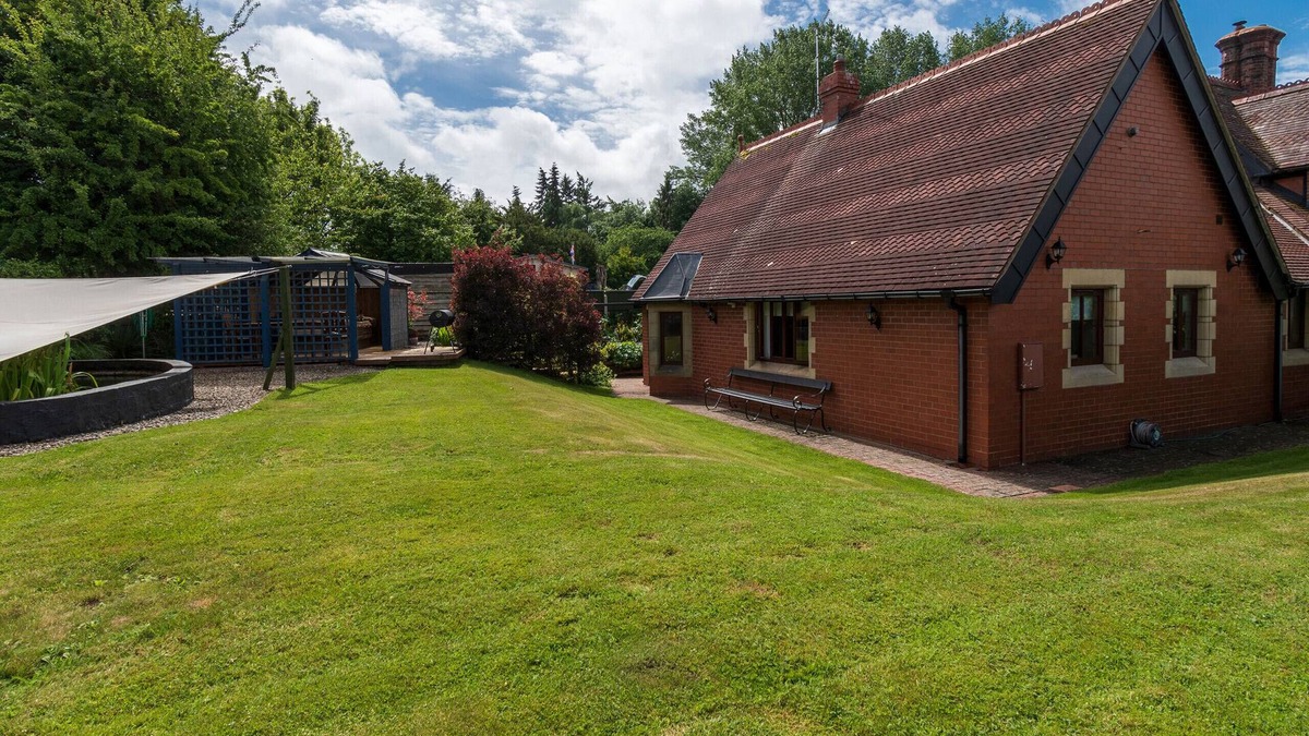 Craven Arms Cottage | Finest Retreats | The Grove Annexe