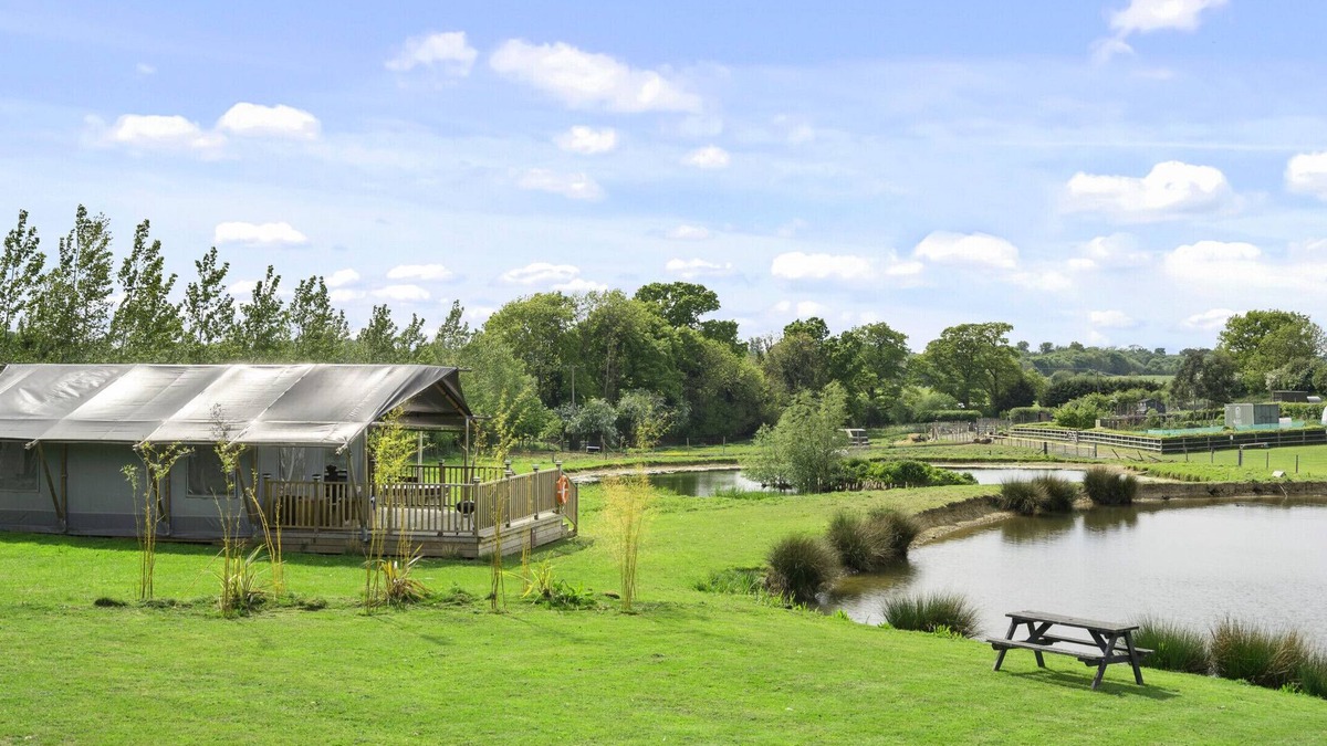 Hertford Ski Chalet | Finest Retreats | The Herdwick Safari Tent