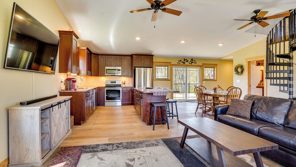 Phoenix Cottage | Finger Lakes Getaway w/Deck: On-site ATV Trails!