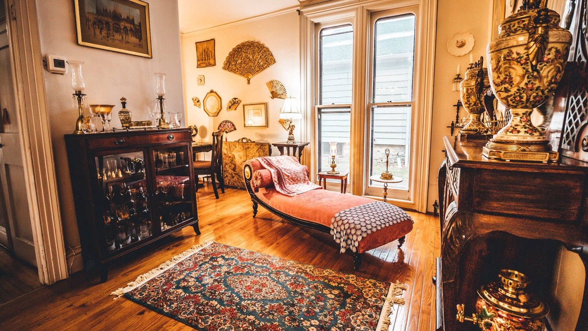 Seneca Falls House | Finger Lakes Historic Wine Country Mansion