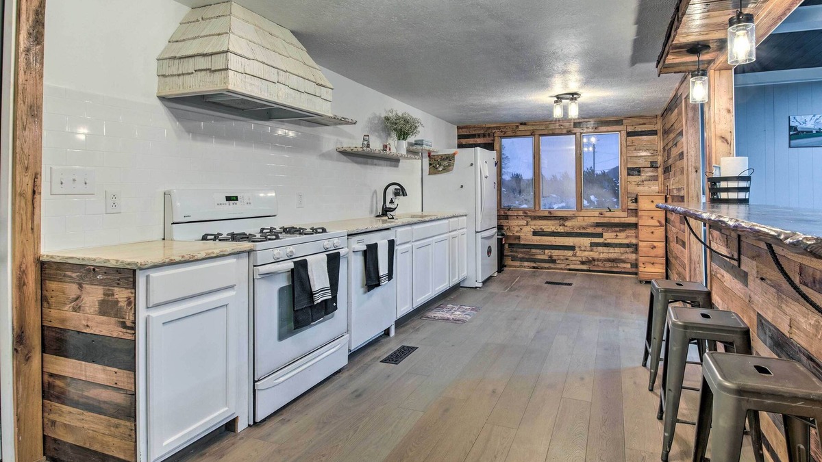 Etna House | Finger Lakes Home ~ 18 Mi to Cornell University!