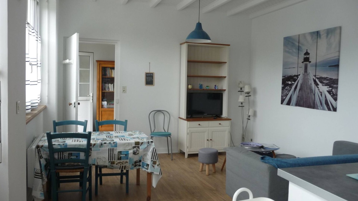 Ploneour-Lanvern Apartment | Finistere south close sea and quimper surf and visit