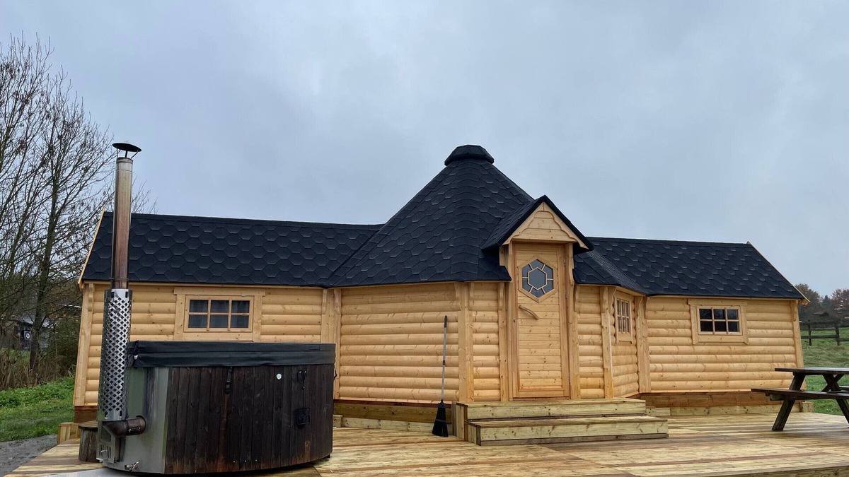 Cerans-Foulletourte House | Finnish Kota with private Nordic bath and educational farm