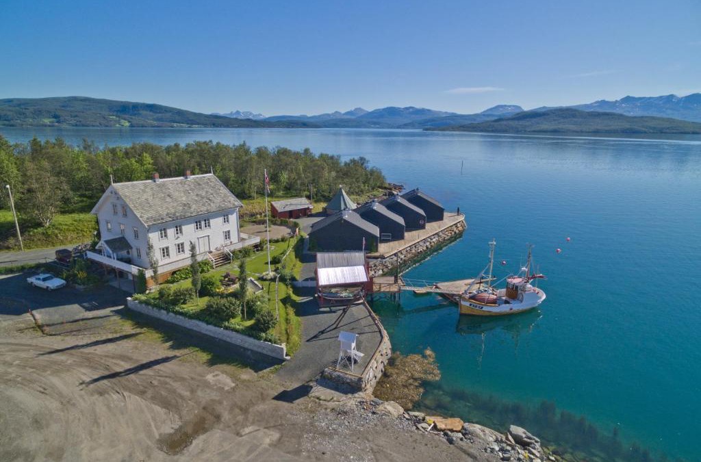 Finnsnes Hotel | Finsnes Gaard