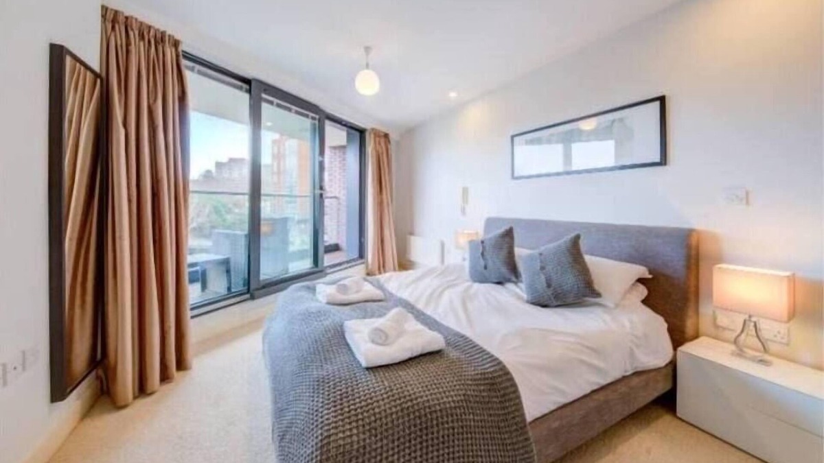 Redcliffe Apartment | Finzels Reach - One Bedroom Superior