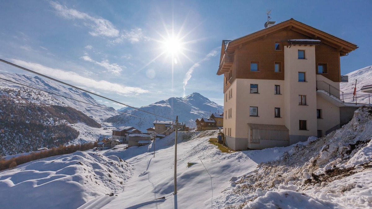 Sant'Anna Apartment | Fiocco Di Neve Ski in- Ski out 10m, Livigno, Italy