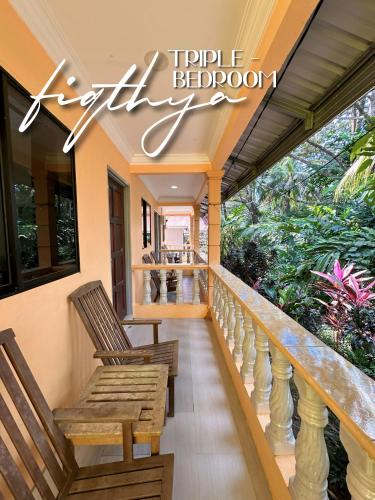 Tioman Island Ski Chalet | Fiqthya Chalet & Cafe
