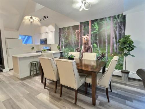 Killington House | FirBear- AC, Pool, Hot Tub, Sauna, Tennis, Gym