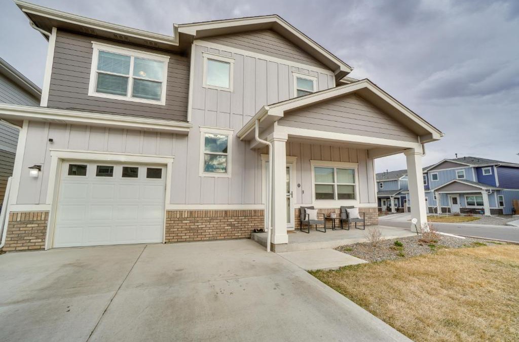 Dupont House | Fire Pit and Shuffleboard Suburban Denver Home