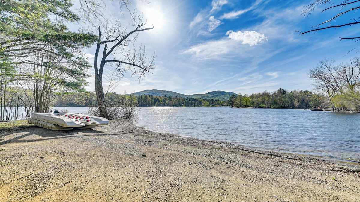 Northville Apartment | Fire Pit + Beach Access: Quiet Northville Retreat