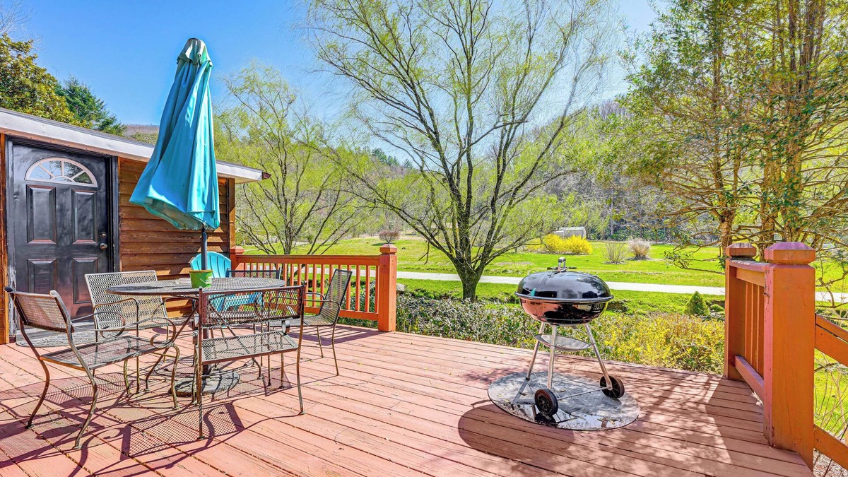 Robbinsville Cabin | Fire Pit & Decks: Creekside Cabin in Robbinsville