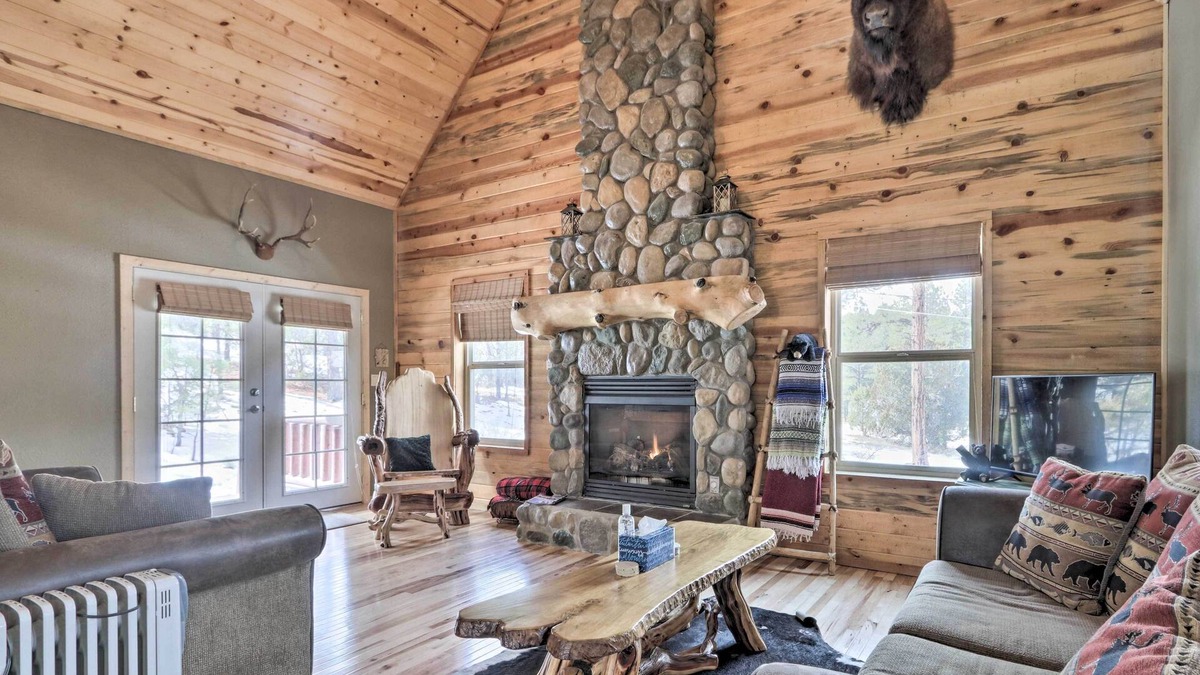 Overgaard Cabin | Fire Pit + Game Room: Heber-Overgaard Cabin!