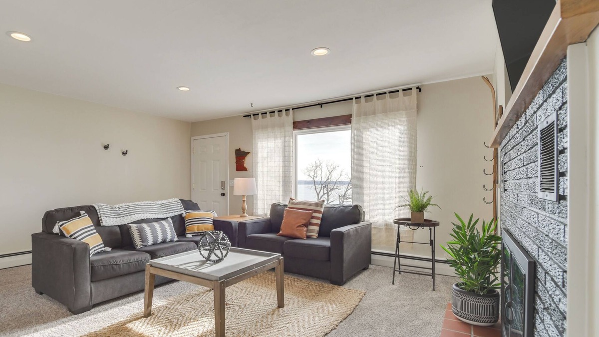 Detroit Lakes Condo | Fire Pit, Waterfront + Boat Dock: Detroit Lake Gem