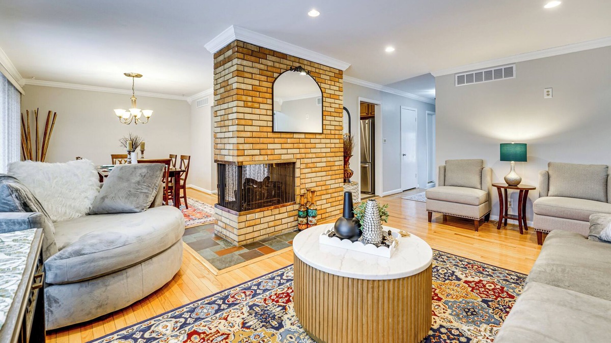 Farmington Hills House | Fire Pit & Yard: Family Home in Farmington Hills!