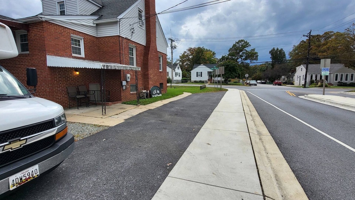 Glen Burnie Hotel | Firefly Aire B&B