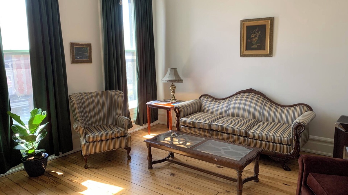 Warren Apartment | Firefly Suite