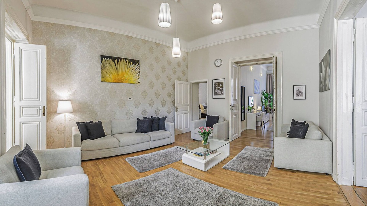 Erzsebetvaros Apartment | First Class Apartment - 160 sq.m, 4 Bedrooms + 4 Bathrooms, in centre
