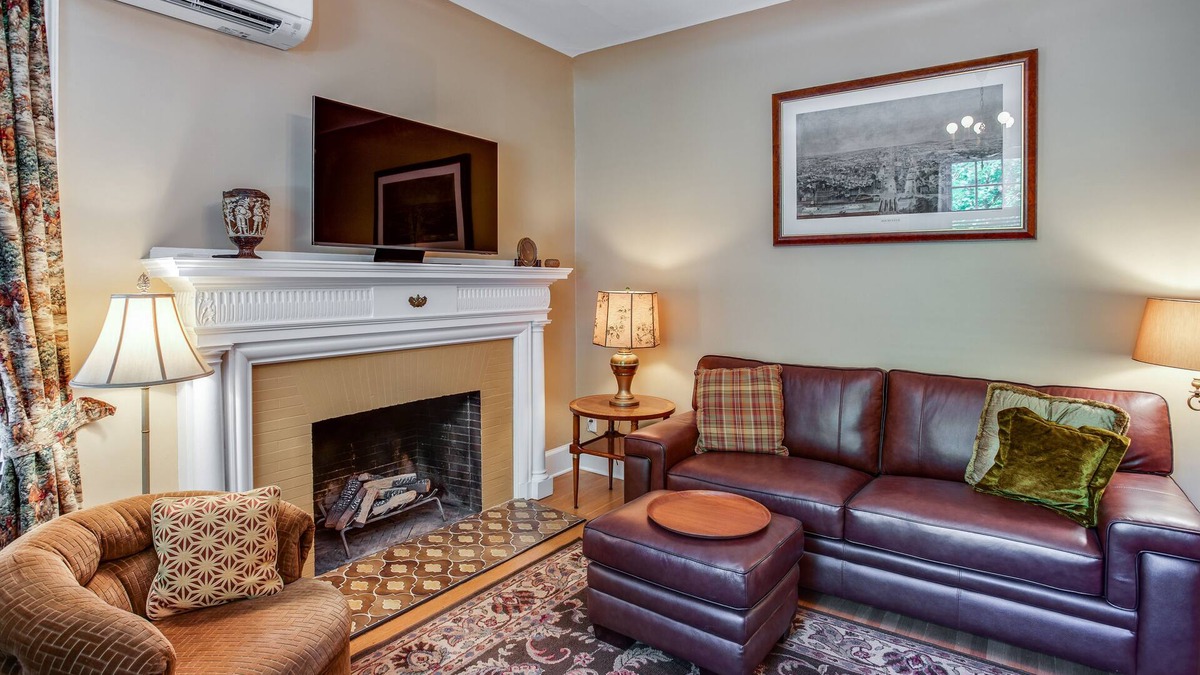 East Avenue House | First Floor Lovely One Bedroom in 1910 Tudor Home