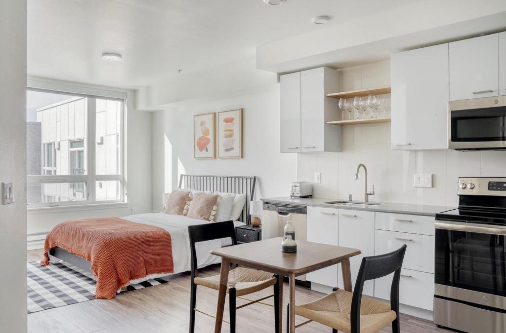Yesler Terrace Apartment | First Hill studio w gym bbq nr park SEA-637