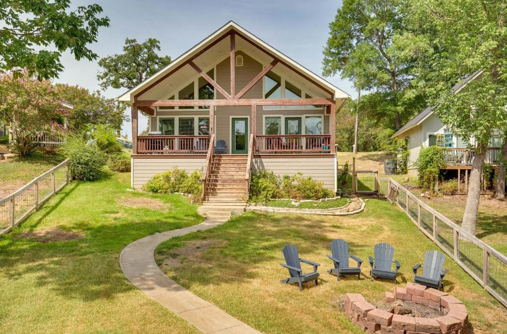 Seven Points House | Fish and Kayak Tranquil Cedar Creek Home!