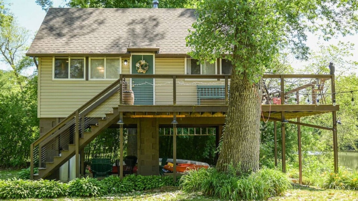 Mill Hall Cottage | Fish Bald Eagle Creek & watch wildlife!