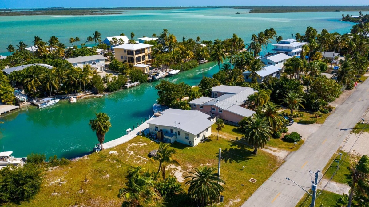Bay Point House | Fish Camp | Old Florida canalfront getaway close to Key West