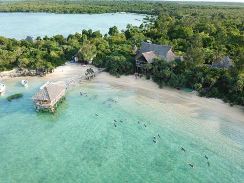 Tanga Cabin | Fish Eagle Point