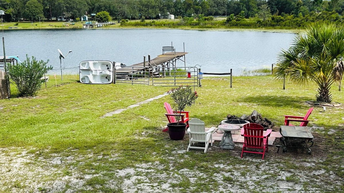 Edgar House | Fish from own dock or in Palatka, Visit Ocala National Forest, FU Gators 30+ min