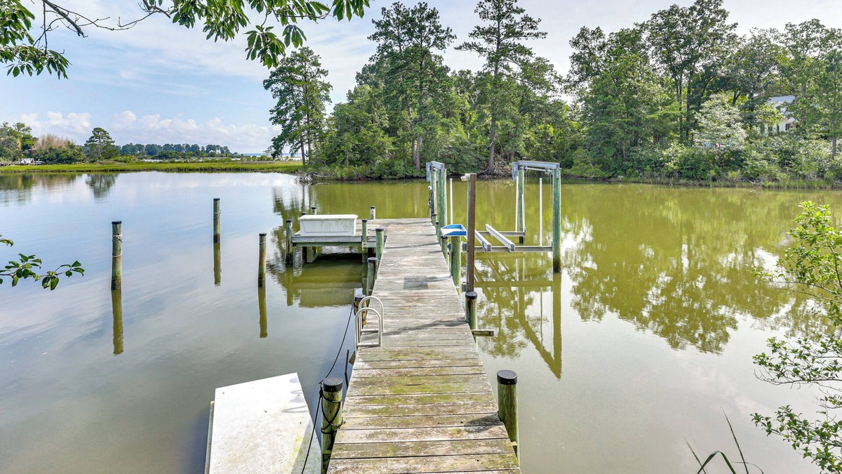 Urbanna House | Fish On-Site: Rappahannock River Gem!