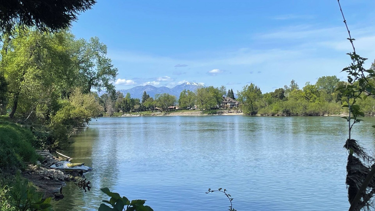 Cascade House | Fish on the Sacramento River!
