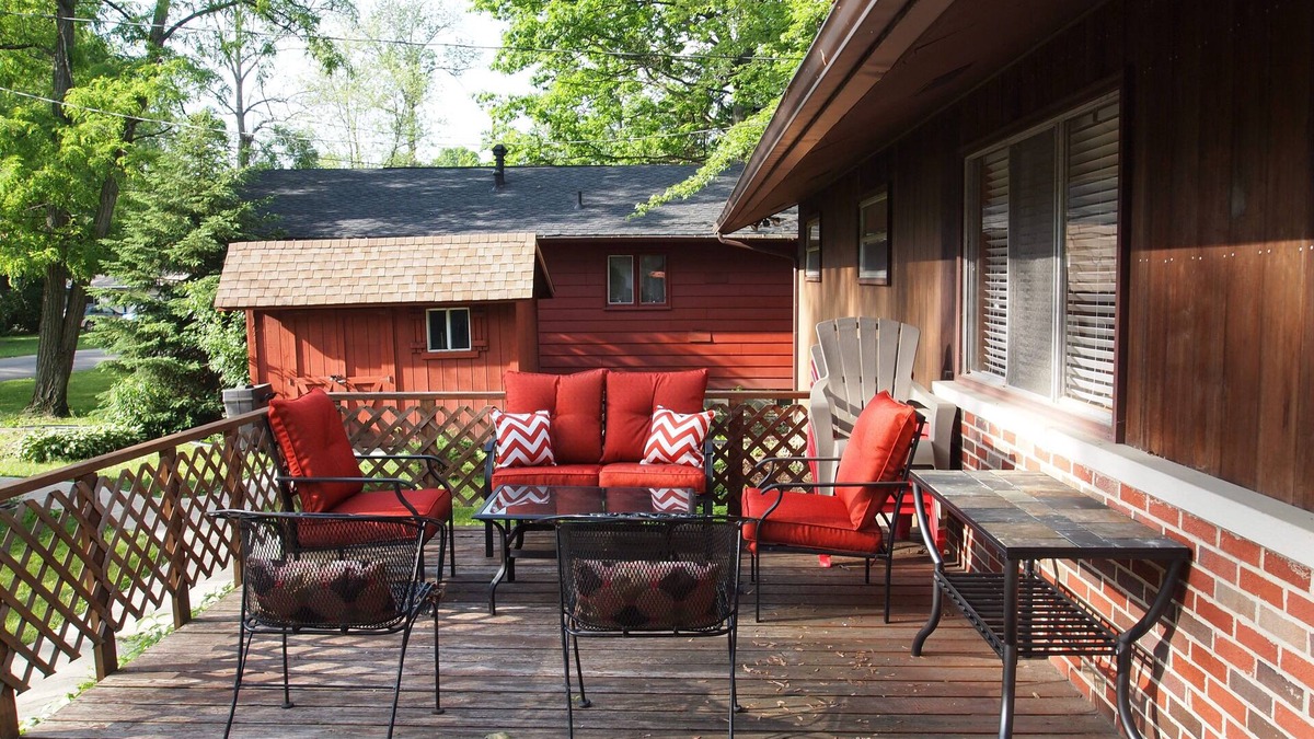 Gloria Glens Park House | Fish, Swim, Or Boat On Ohio's Largest Natural Lake. Super Affordable 3 Br