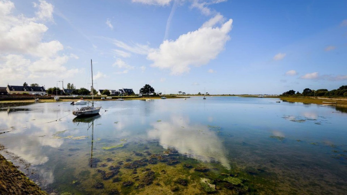 Riantec House | fisherman's cottage facing the sea