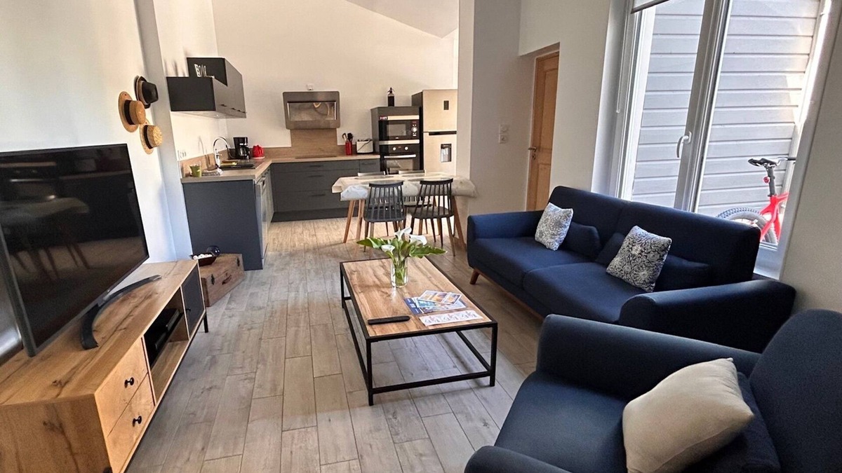 Luc-sur-Mer House | Fisherman's cottage with terrace and parking 30 m from the sea