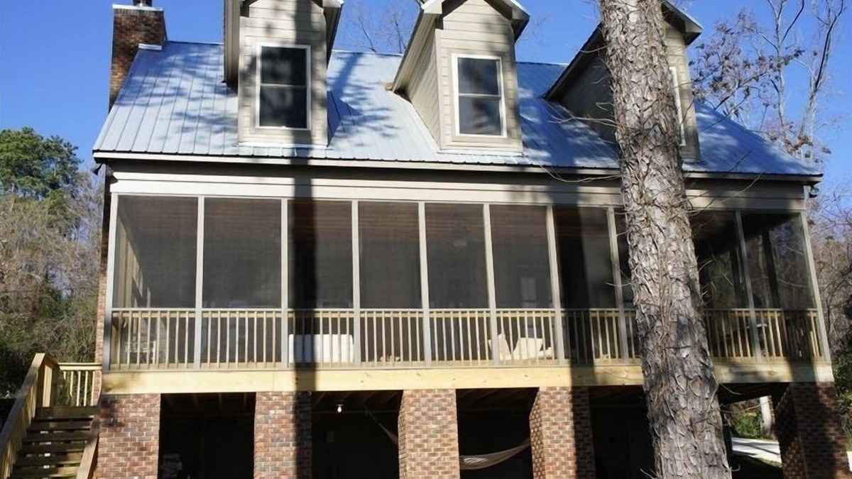 Guntersville Cabin | Fisherman's Dream. 2011 Cabin on Lake Guntersville