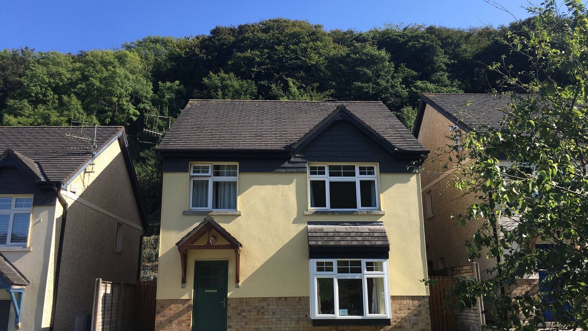 Dunmore East House | Fishermans Grove Holiday Home - 3 Bed - Pet Friendly